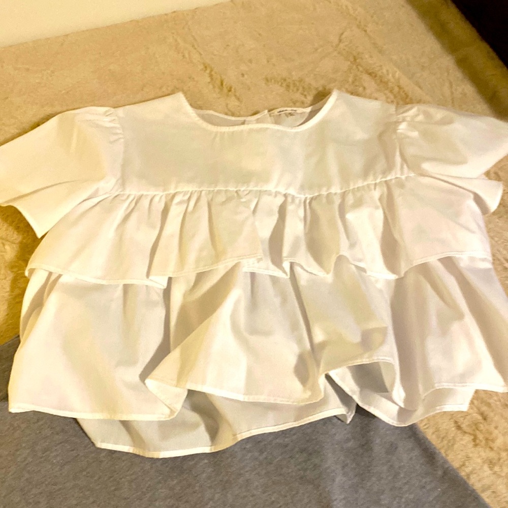 Size Medium white baby doll layered ruffle top